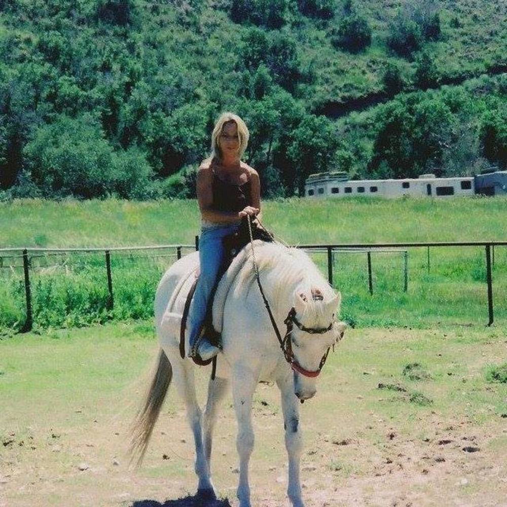 Meet your Posher, Laurie